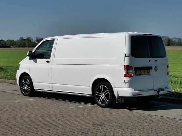 Volkswagen Transporter 2.0 TDI  Image 5